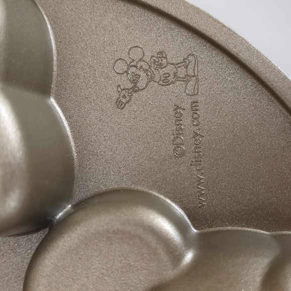 New Disney Mickey Cake Pan - Picture 3 of 4